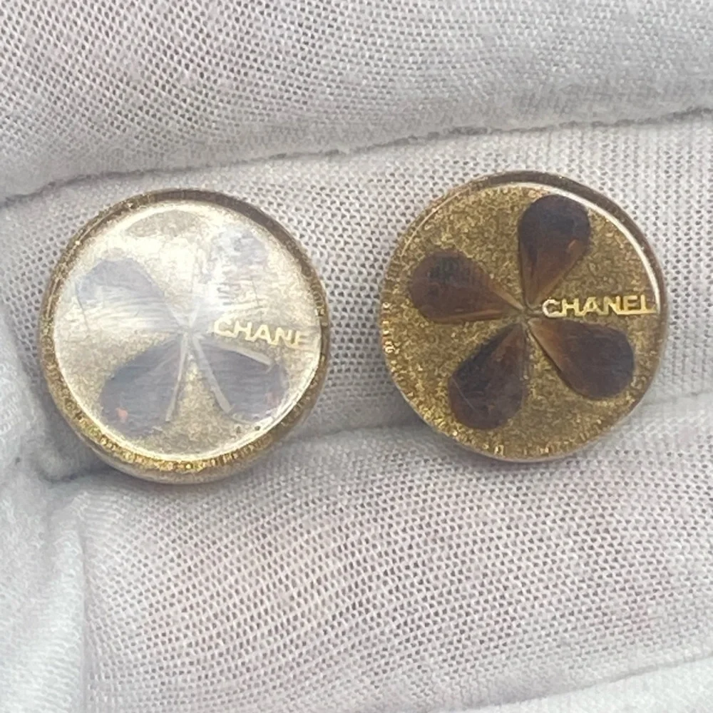 Chanel Vintage Lucite Amber Four Leaf Clip On Earrings - Picture 10 of 16